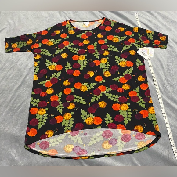 OVERSIZED C PICS CLOSET CLEAR OUT ON ALL LULAROE MAKE AN OFFER BUNDLE NWT MEDIUM - Picture 8 of 11